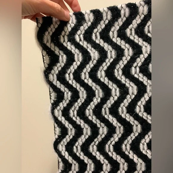 NWT Missoni new in bag zig zag black white poncho mohair acrylic one size - Picture 4 of 9